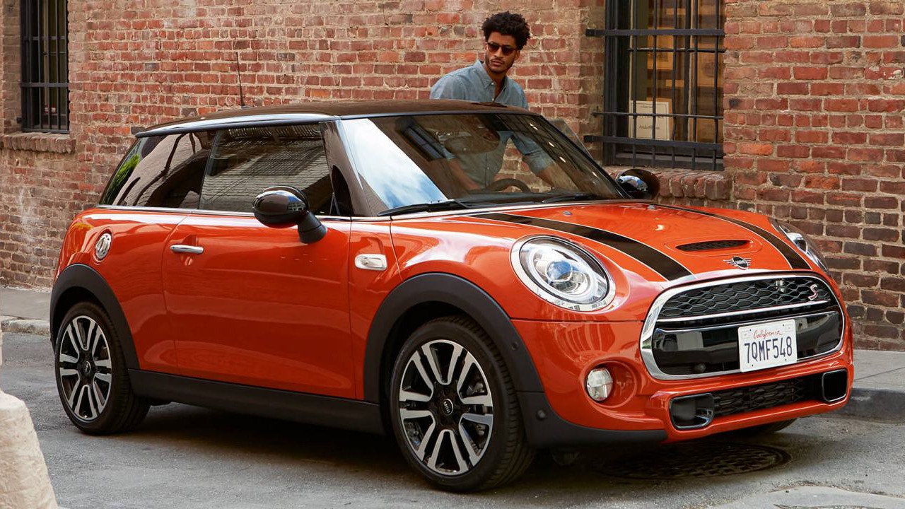 MINIのスポーティな走りを、体感しよう。